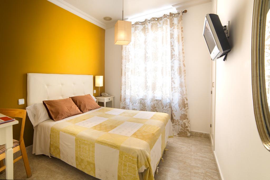 Hostal Barrera Madrid Chambre photo