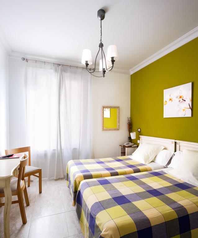 Hostal Barrera Madrid Chambre photo